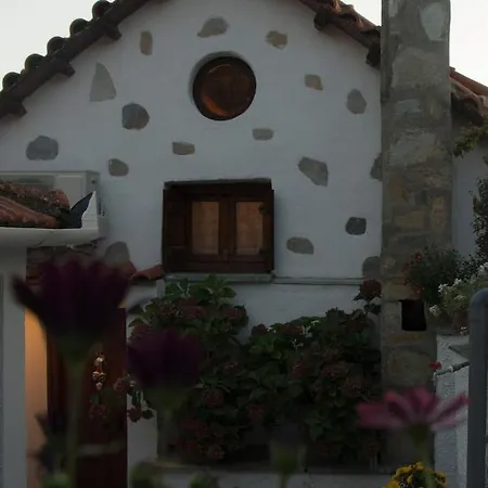 Bardis' Wooden Family Loft House Feriehus Volos